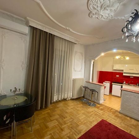 Apartment With Balcony And Ac Next To Danube บูดาเปสต์ ภายนอก รูปภาพ