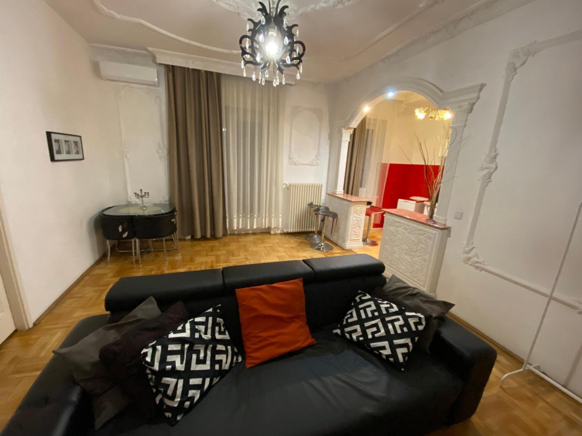 Apartment With Balcony And Ac Next To Danube บูดาเปสต์ ภายนอก รูปภาพ